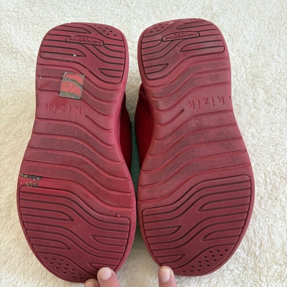 Kizik Hands Free Red Mesh Sneakers Athletic Shoes Women's Size 7 Wide - Picture 7 of 9